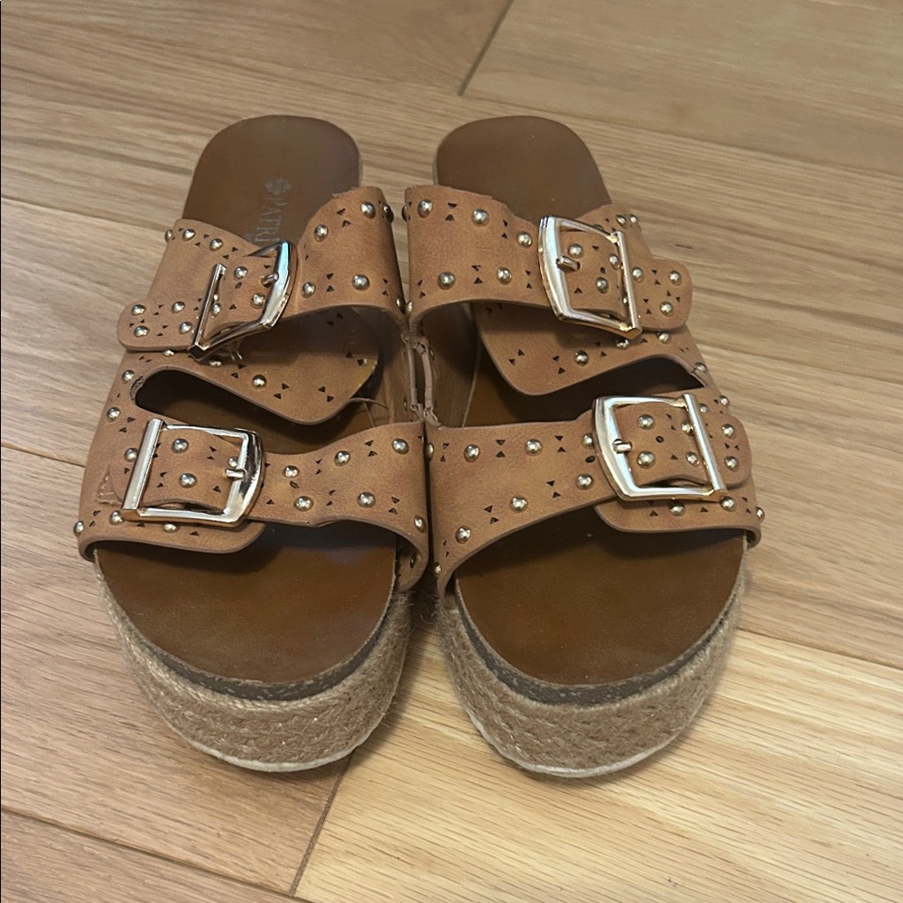 Women's Studded Double-Buckle Tan Platform Clog Slides